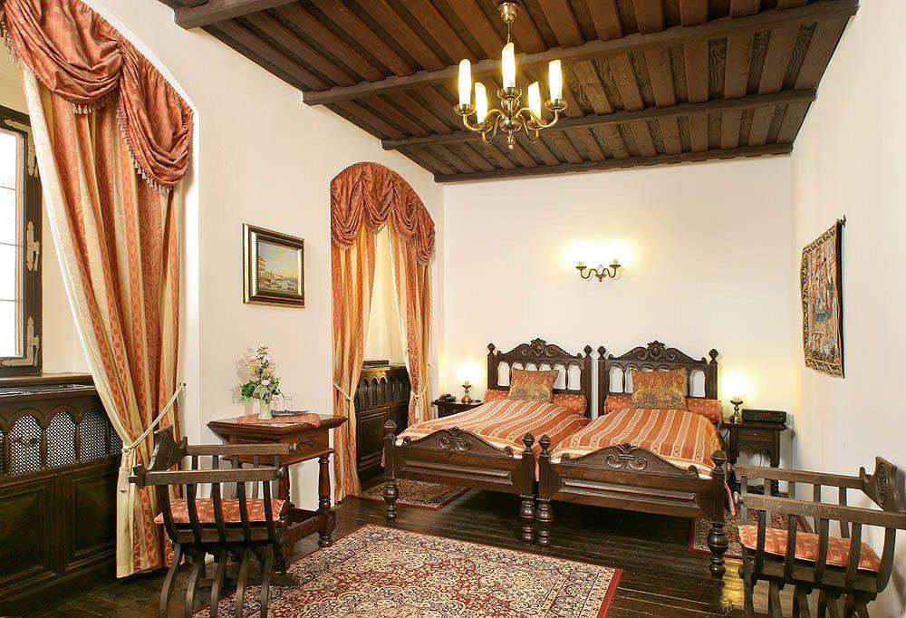 Hotel Ruze Cesky Krumlov Phòng bức ảnh A room at the hotel
