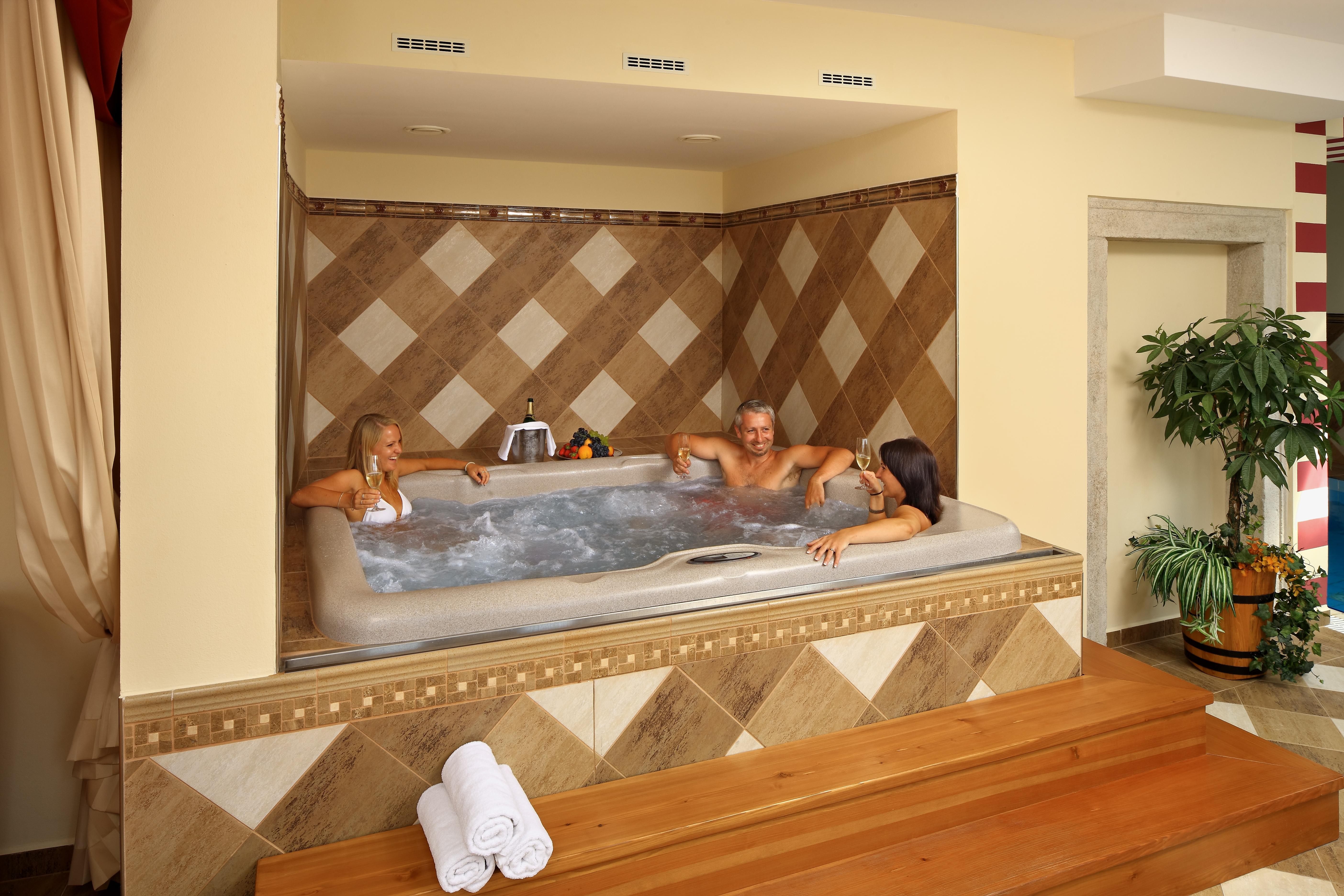 Hotel Ruze Cesky Krumlov Ngoại thất bức ảnh A whirlpool