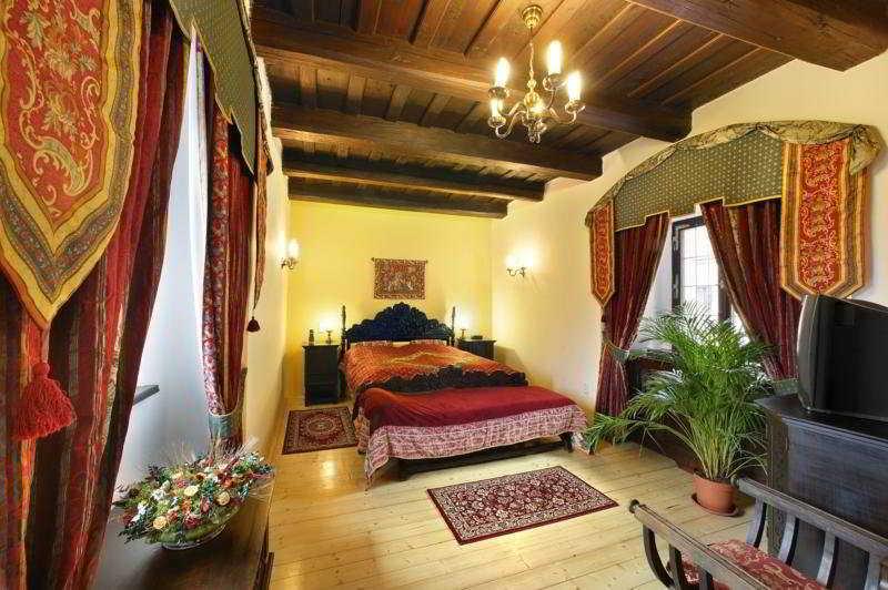 Hotel Ruze Cesky Krumlov Ngoại thất bức ảnh A room at the hotel