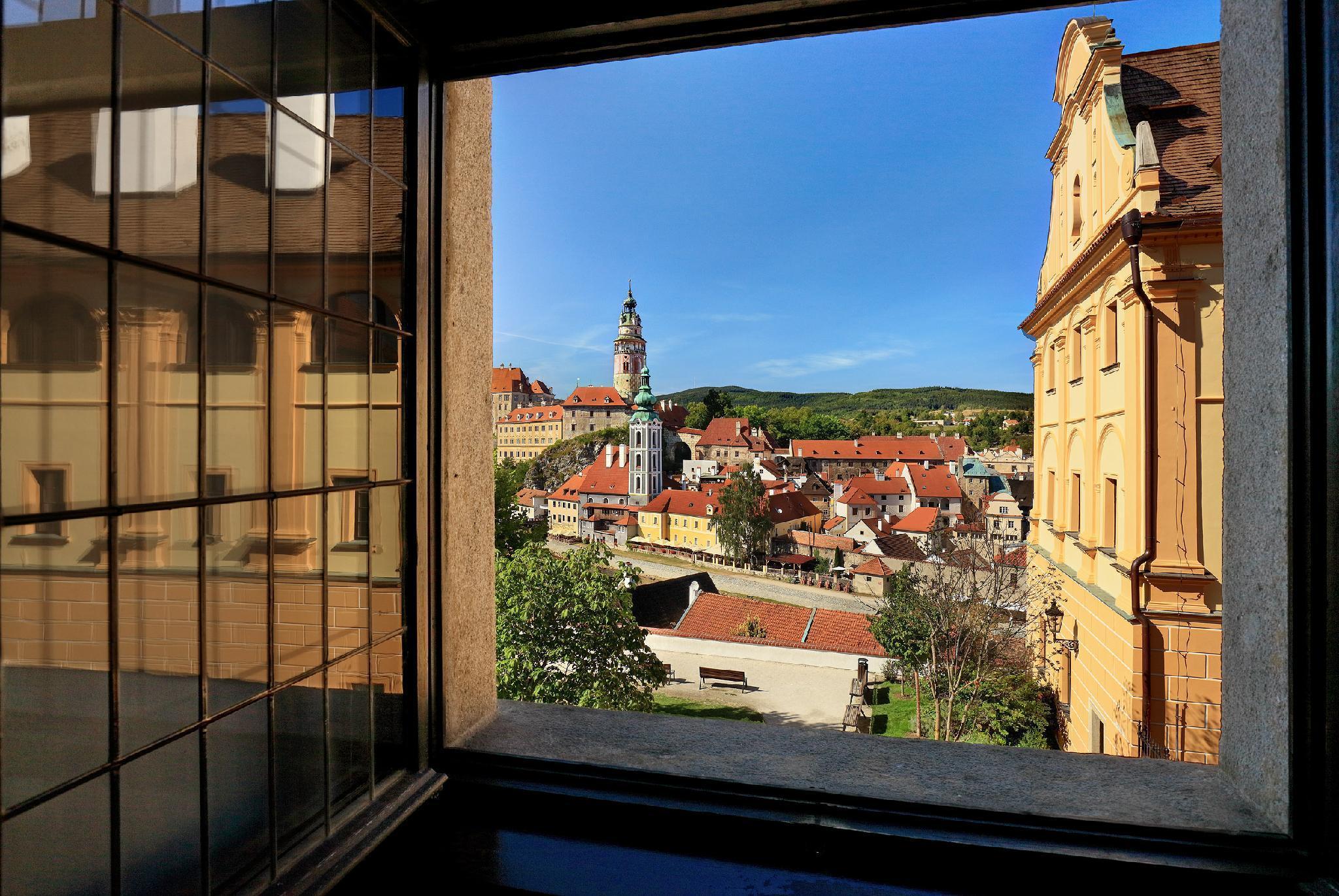 Hotel Ruze Cesky Krumlov Ngoại thất bức ảnh View of the town from the castle
