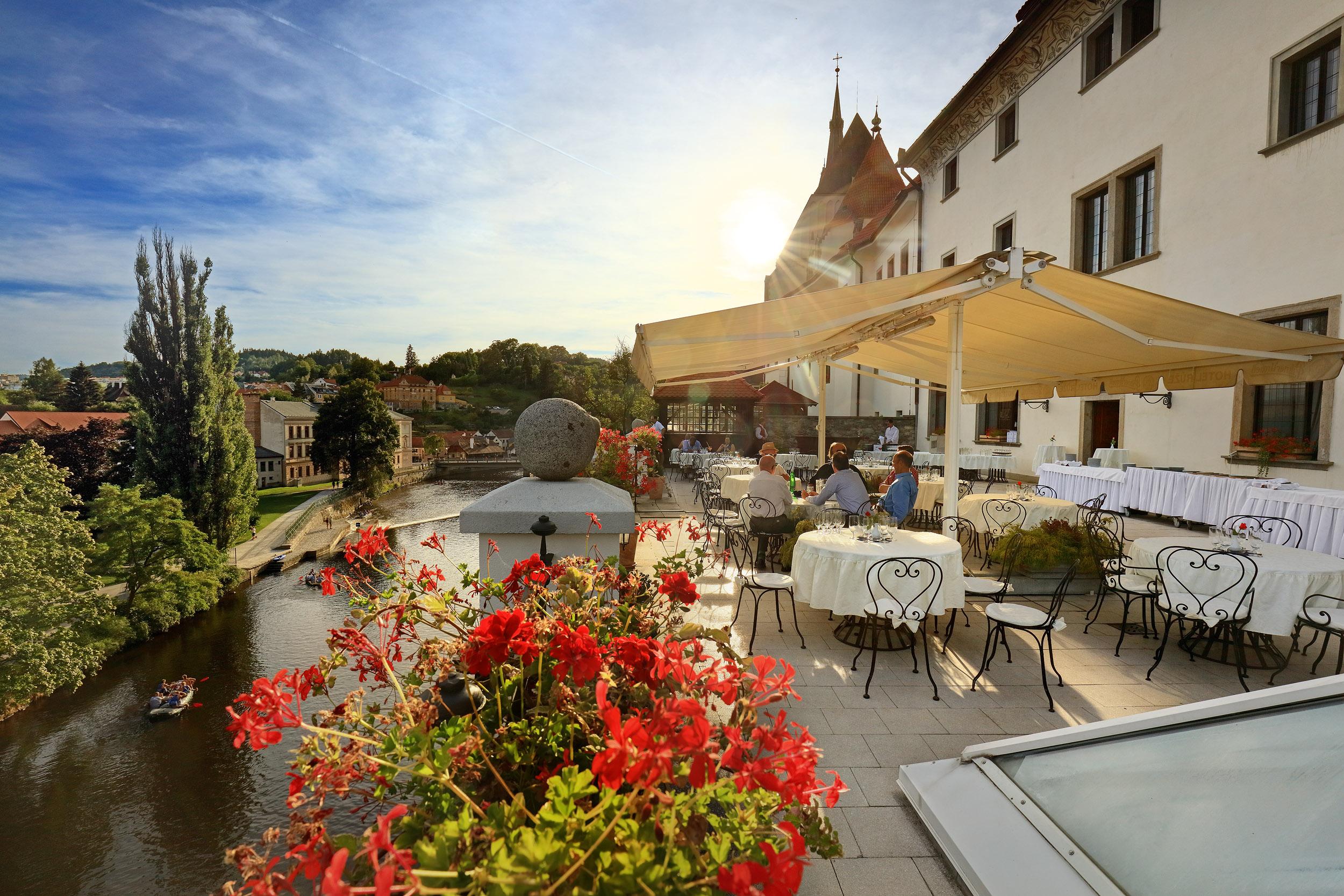 Hotel Ruze Cesky Krumlov Ngoại thất bức ảnh The hotel's terrace