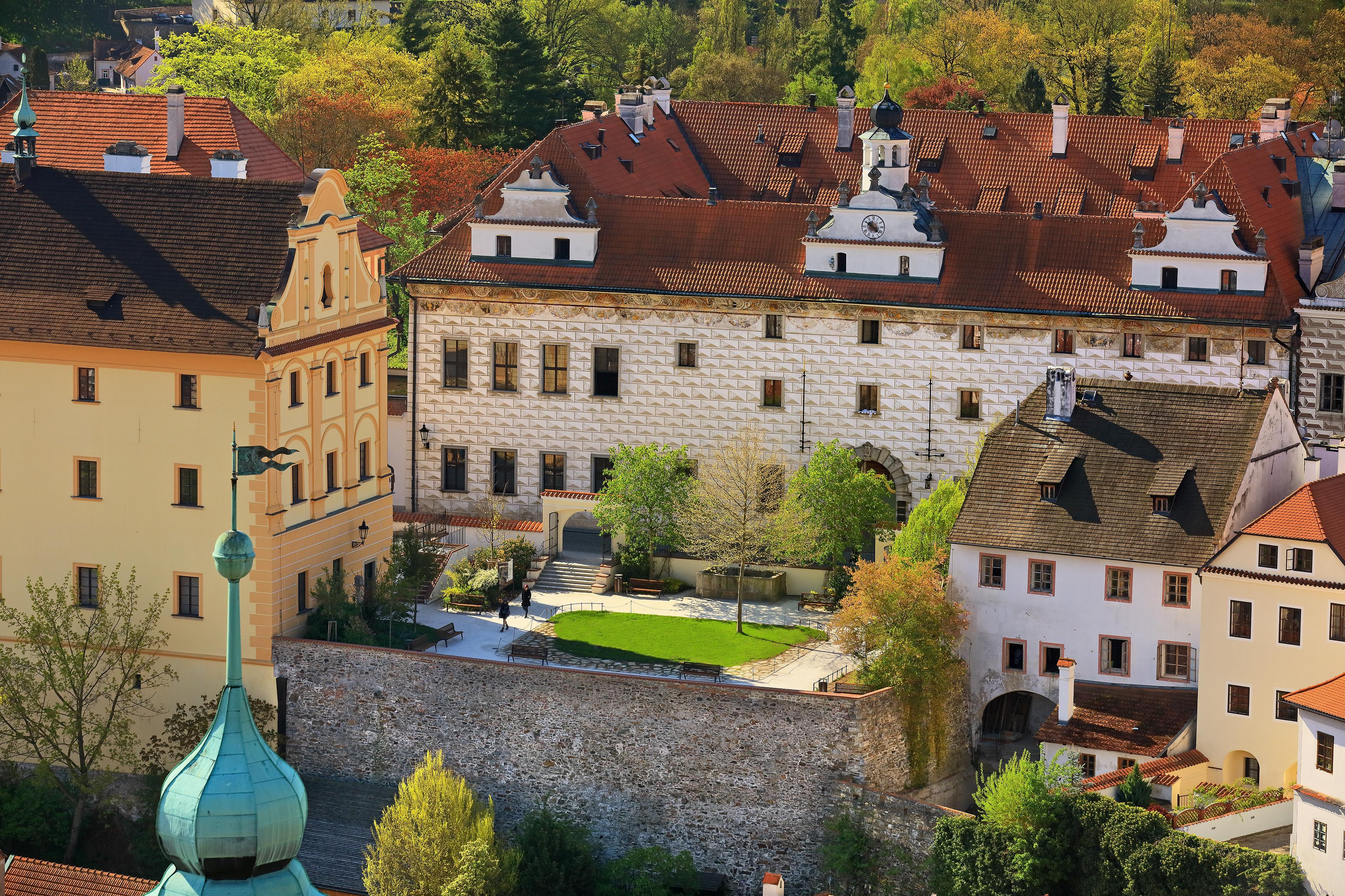 Hotel Ruze Cesky Krumlov Ngoại thất bức ảnh The Landhamerhaus (white)