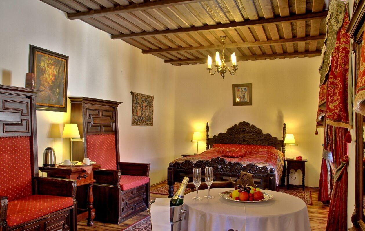 Hotel Ruze Cesky Krumlov Ngoại thất bức ảnh A room at the hotel