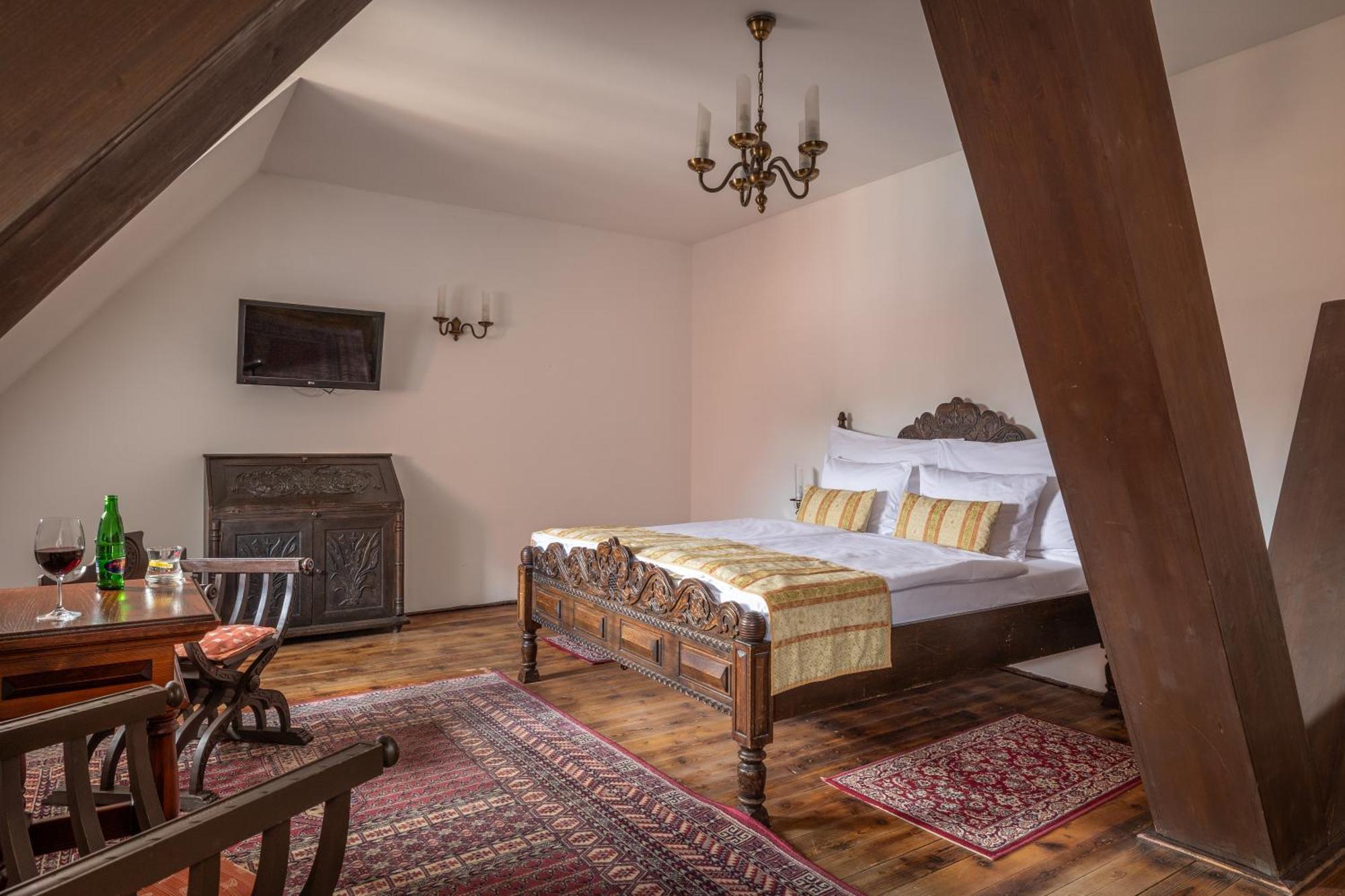 Hotel Ruze Cesky Krumlov Ngoại thất bức ảnh Suite