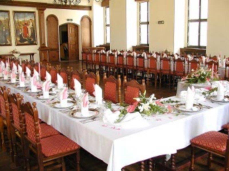 Hotel Ruze Cesky Krumlov Ngoại thất bức ảnh The interior of the main hall